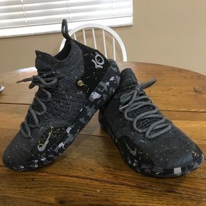 Nike Zoom KD 11 “Gold Splatter”